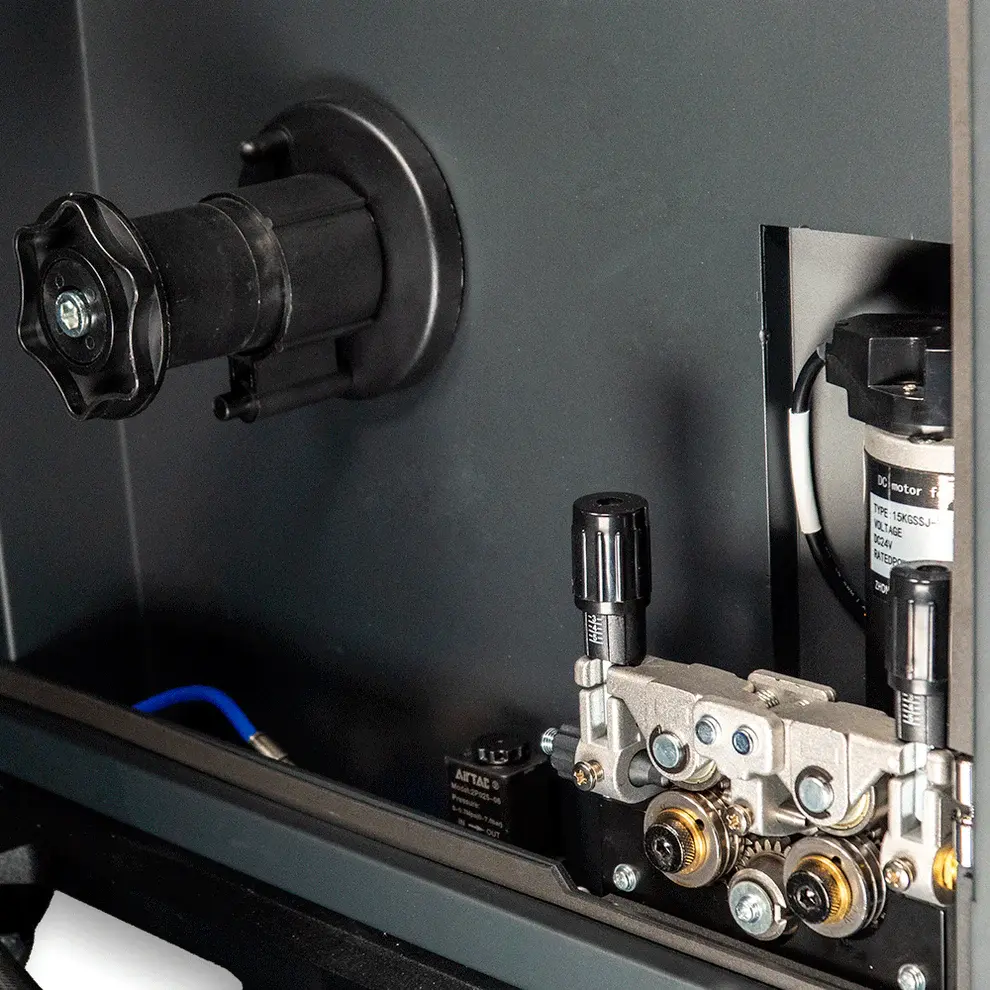 Laser-_1-innen.webp